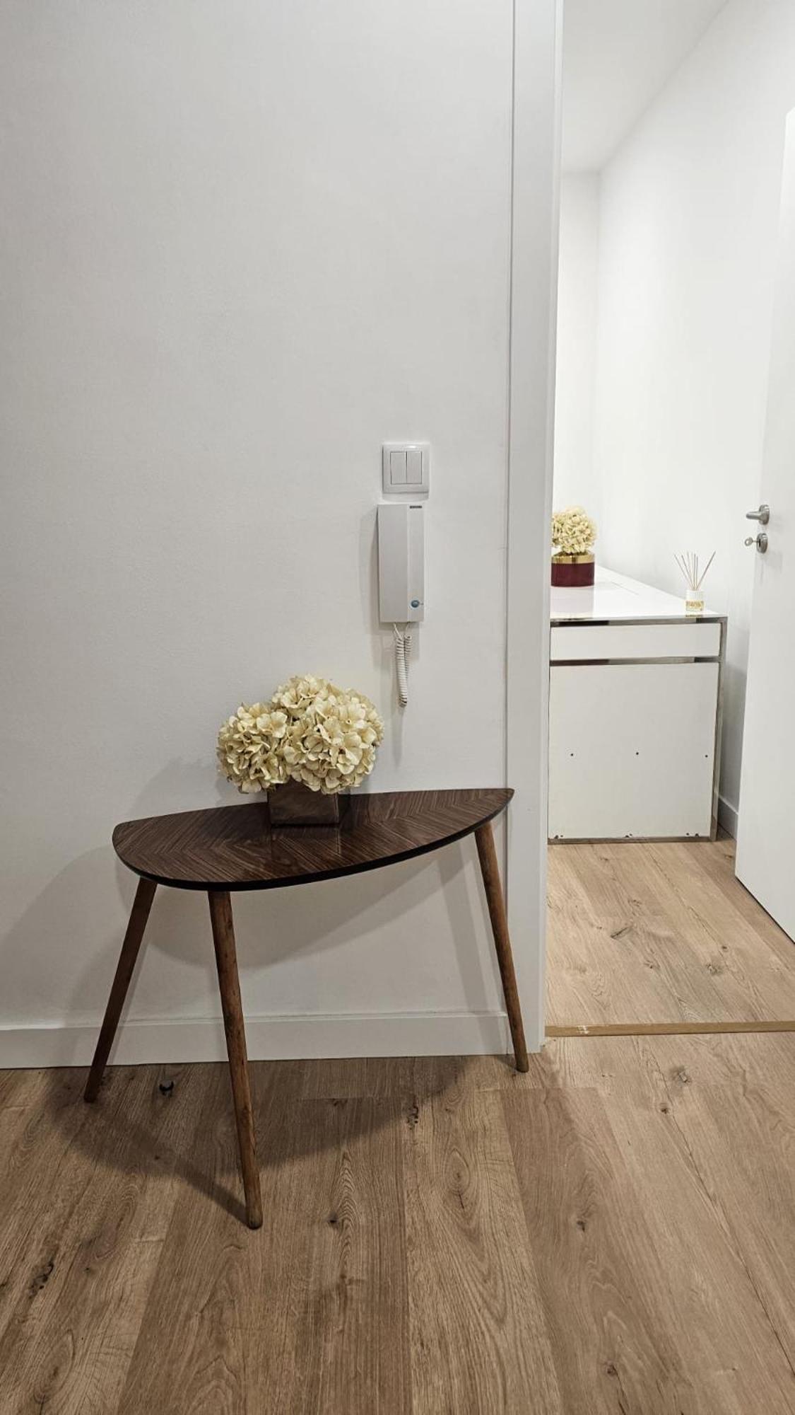 Apartamento T3 Em Lisboa/ Queluz Luaran gambar