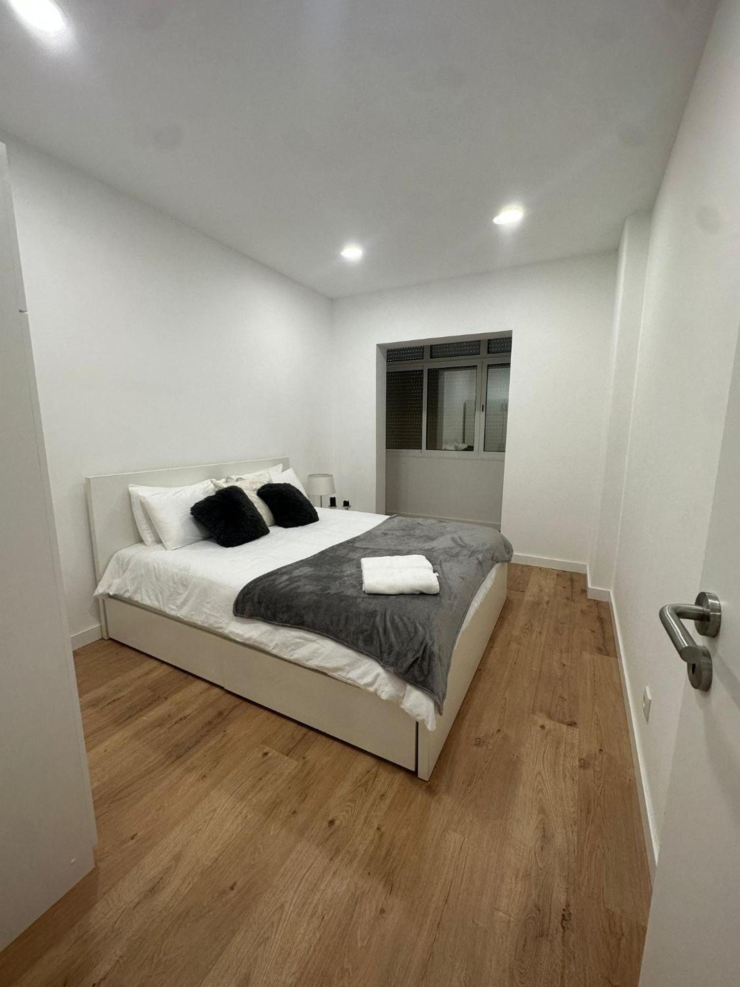 Apartamento T3 Em Lisboa/ Queluz Luaran gambar